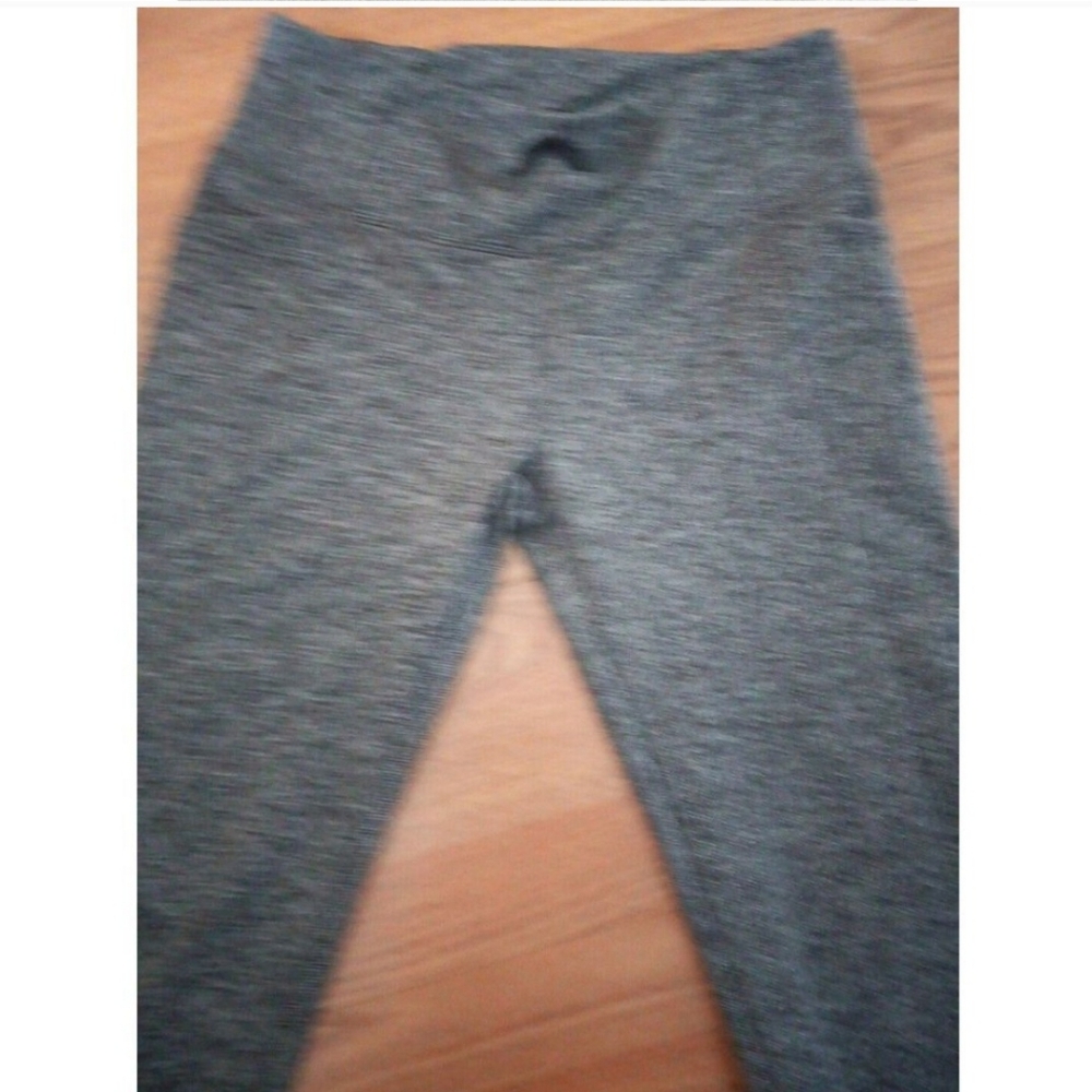 Womens Athleta Grey Yoga Pants, Size Medium